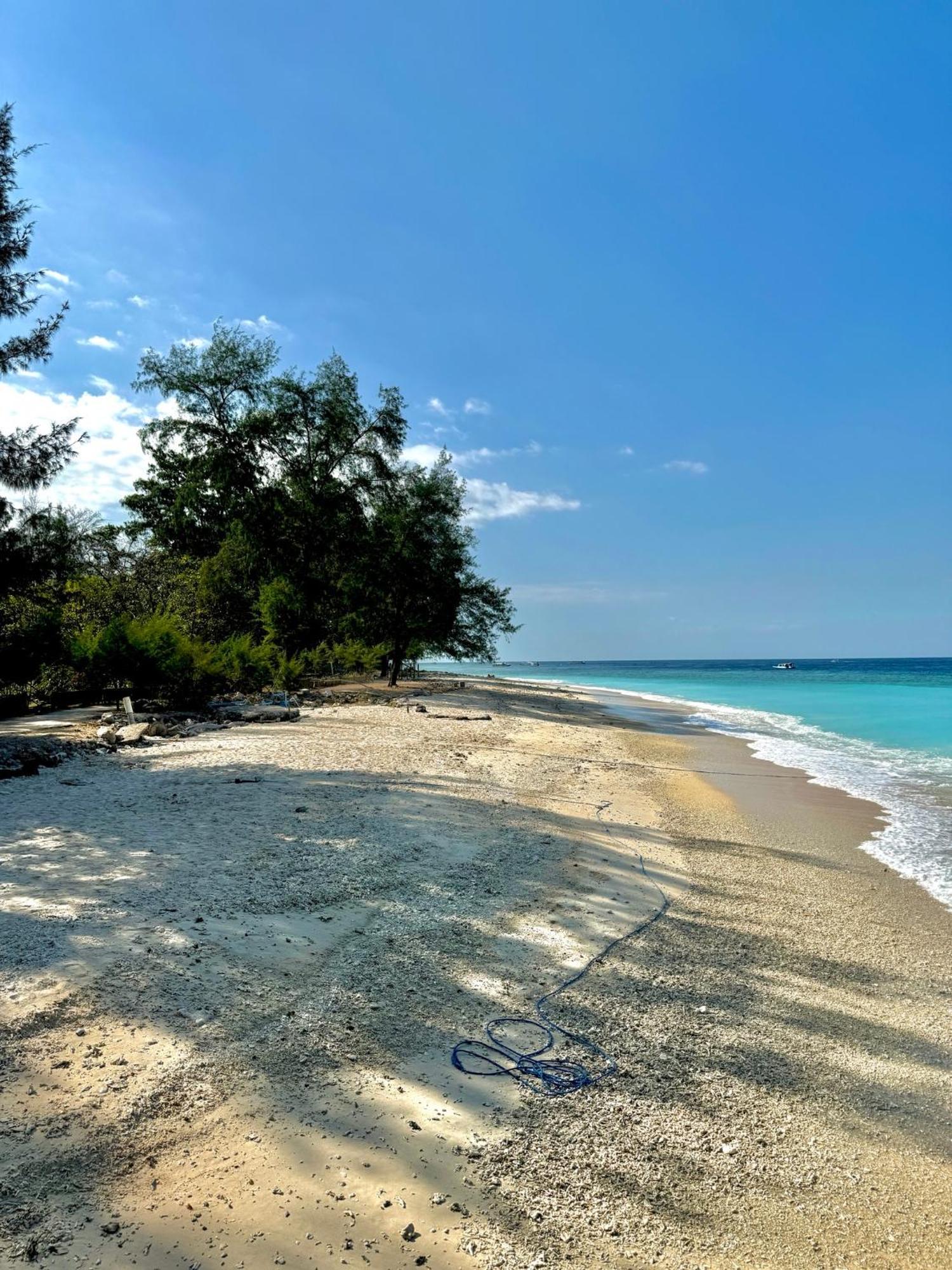Bronze Bungalows Gili Meno Exterior photo