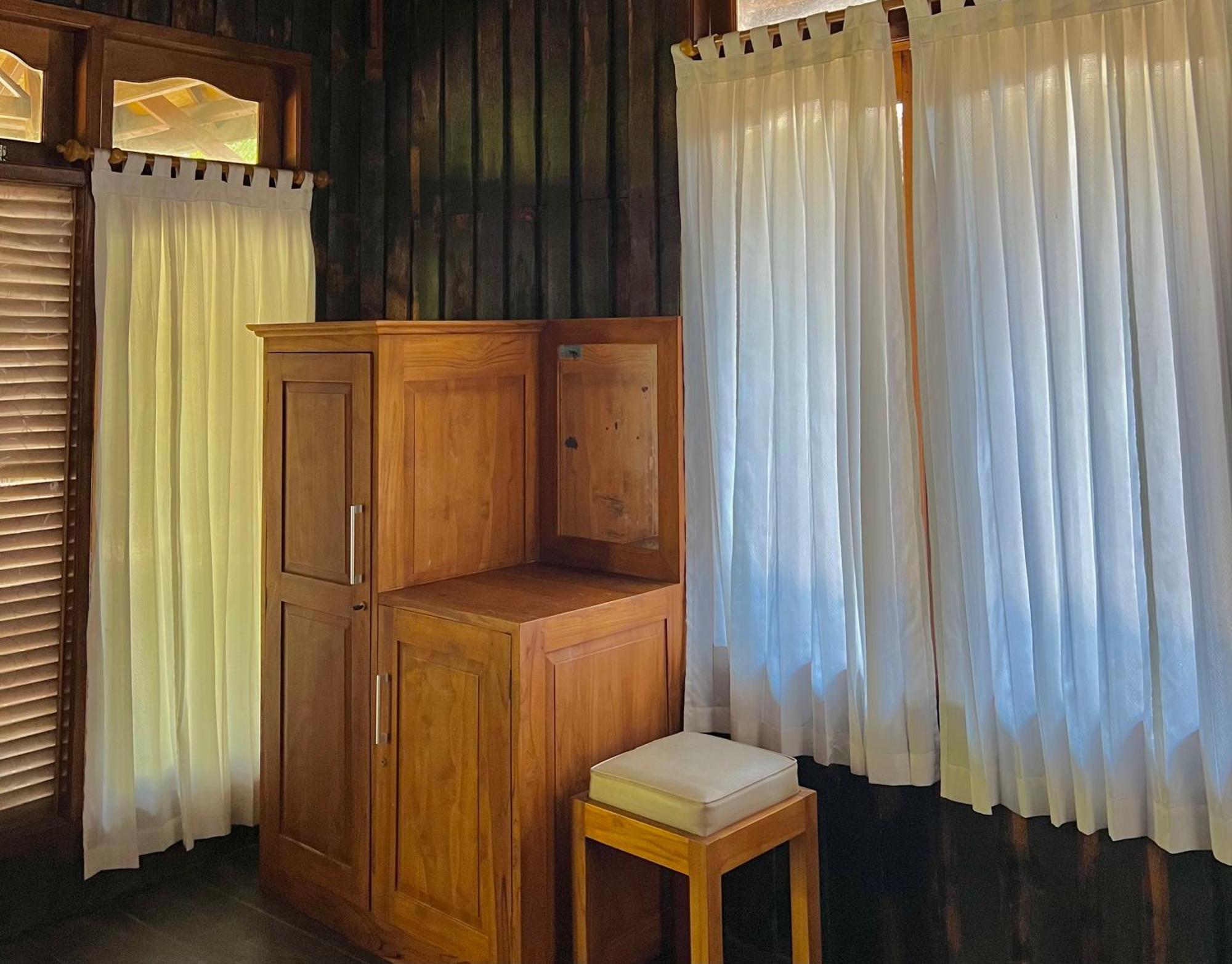 Bronze Bungalows Gili Meno Exterior photo