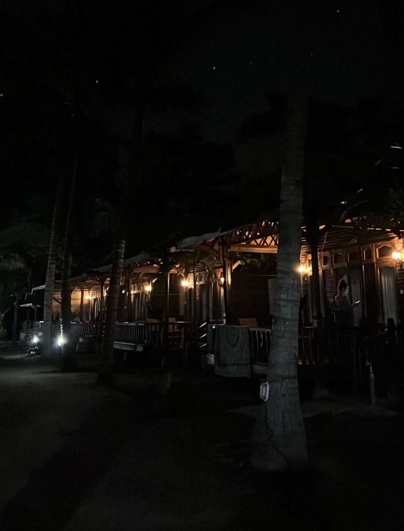 Bronze Bungalows Gili Meno Exterior photo
