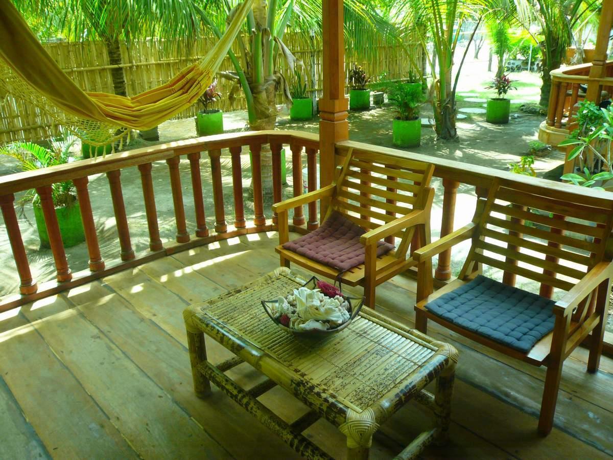 Bronze Bungalows Gili Meno Exterior photo