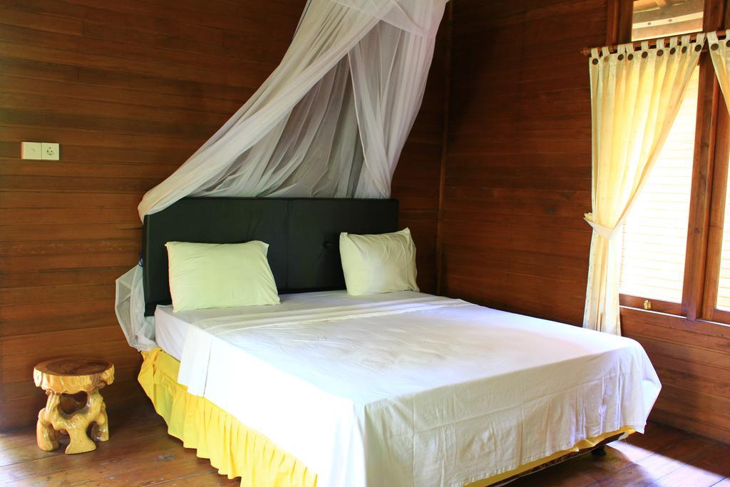 Bronze Bungalows Gili Meno Exterior photo