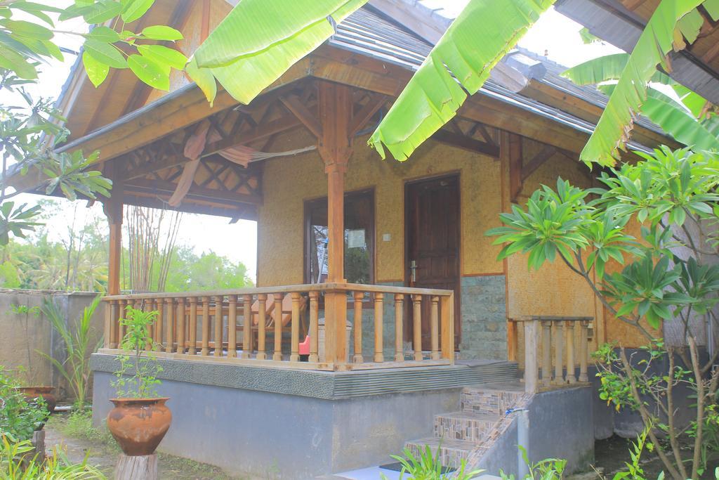 Bronze Bungalows Gili Meno Exterior photo