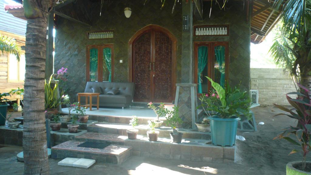 Bronze Bungalows Gili Meno Exterior photo