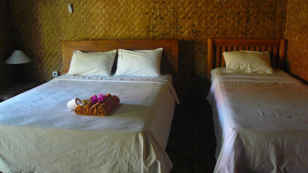 Bronze Bungalows Gili Meno Exterior photo