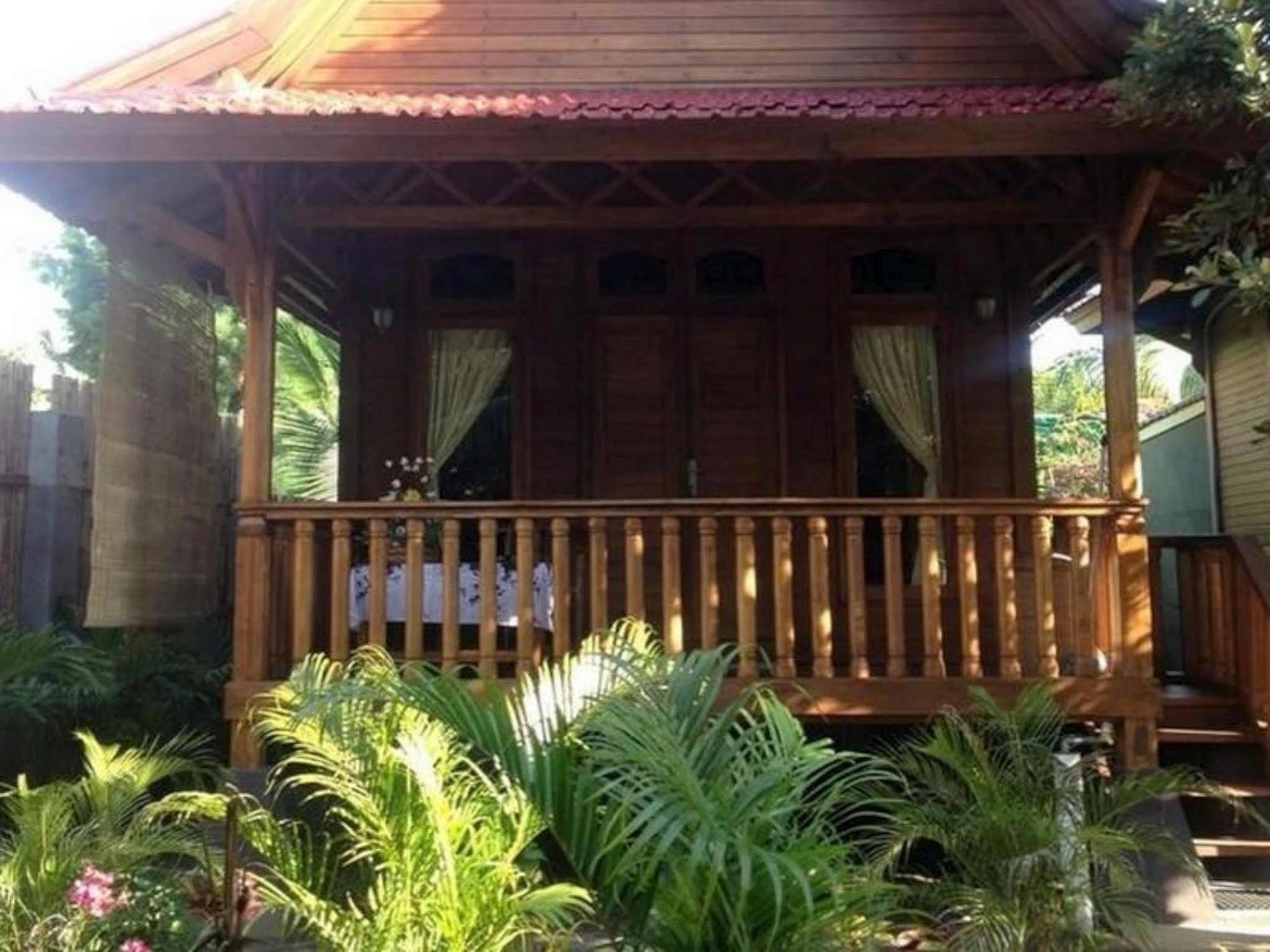 Bronze Bungalows Gili Meno Exterior photo